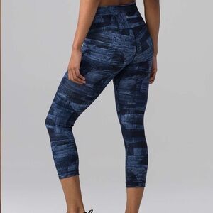 Lululemon Wunder Under Crop (Hi-Rise) (Full-On Luxtreme 21")
Transition Multi